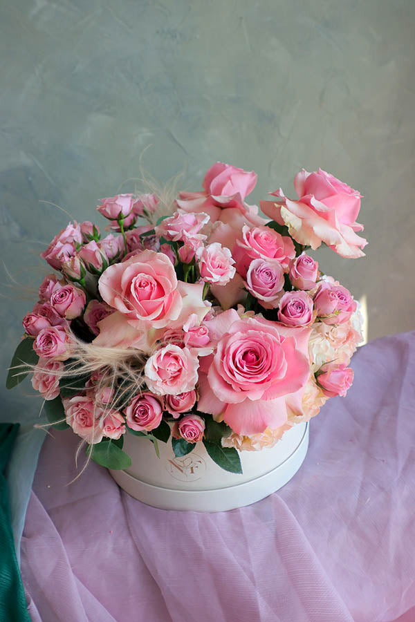 pink roses ottawa; rose box; flower box; roses delivery ottawa