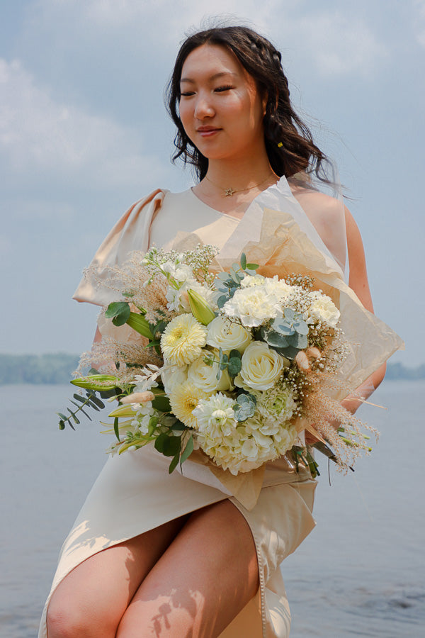 white roses bouquet; elegant flowers; dry cream and white flower bouquet; ottawa flower delivery; florist