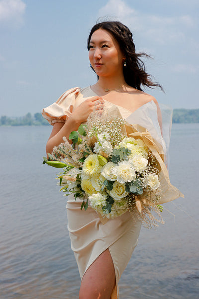 white flowers; white bouquet; elegant flowers; cream flowers; ottawa flower delivery; ottawa florist