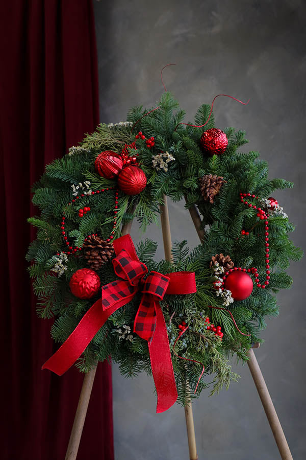 21" Canadian Winter Wreath