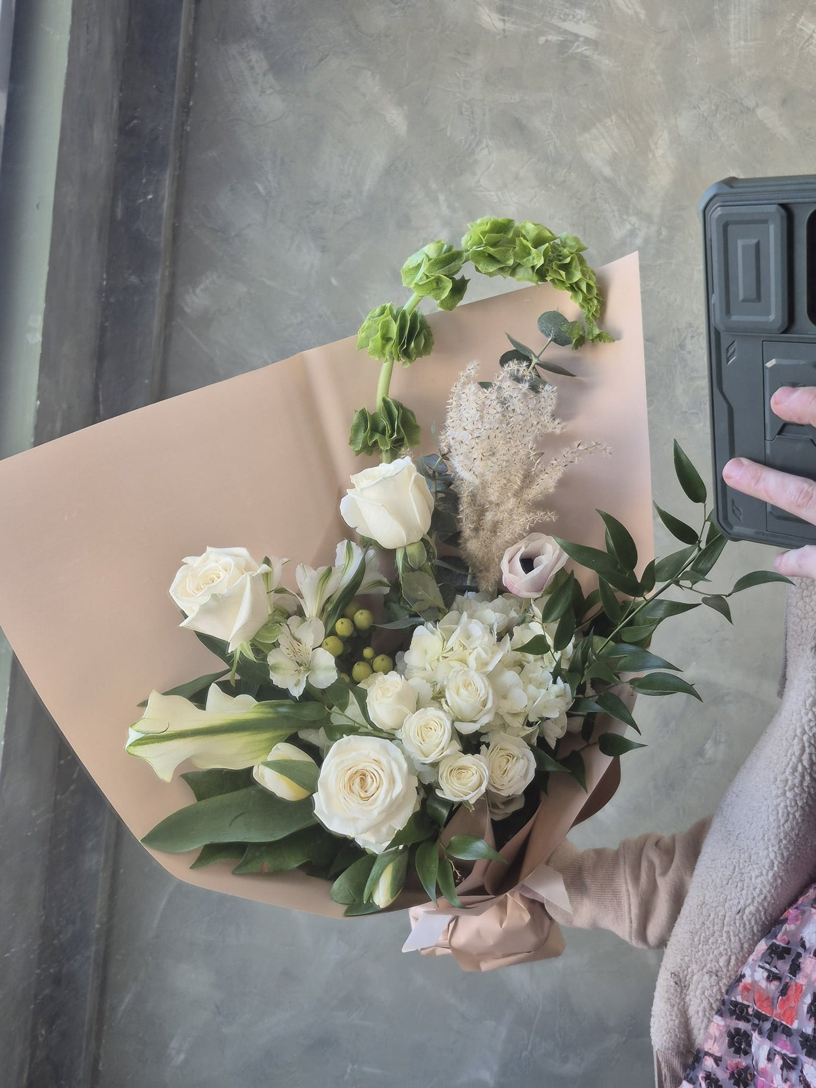white elegant timeless flower bouquet with anemone