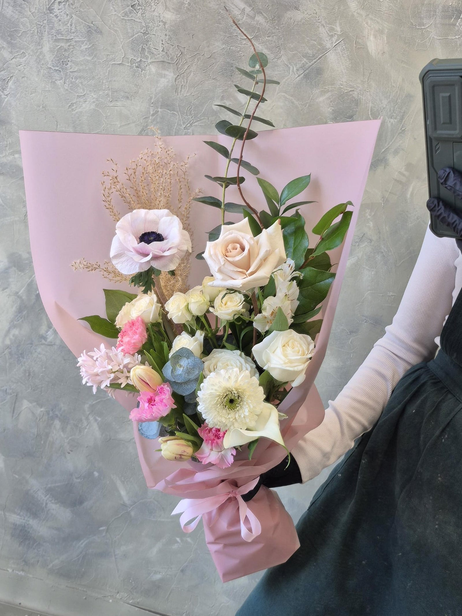 Bouquet of white and light color flowers 