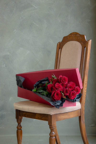 Classic Red Roses Gift Box