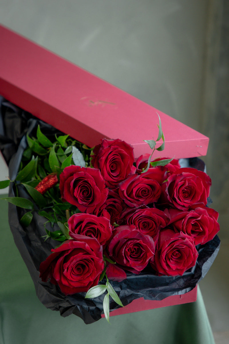 Classic Red Roses Gift Box