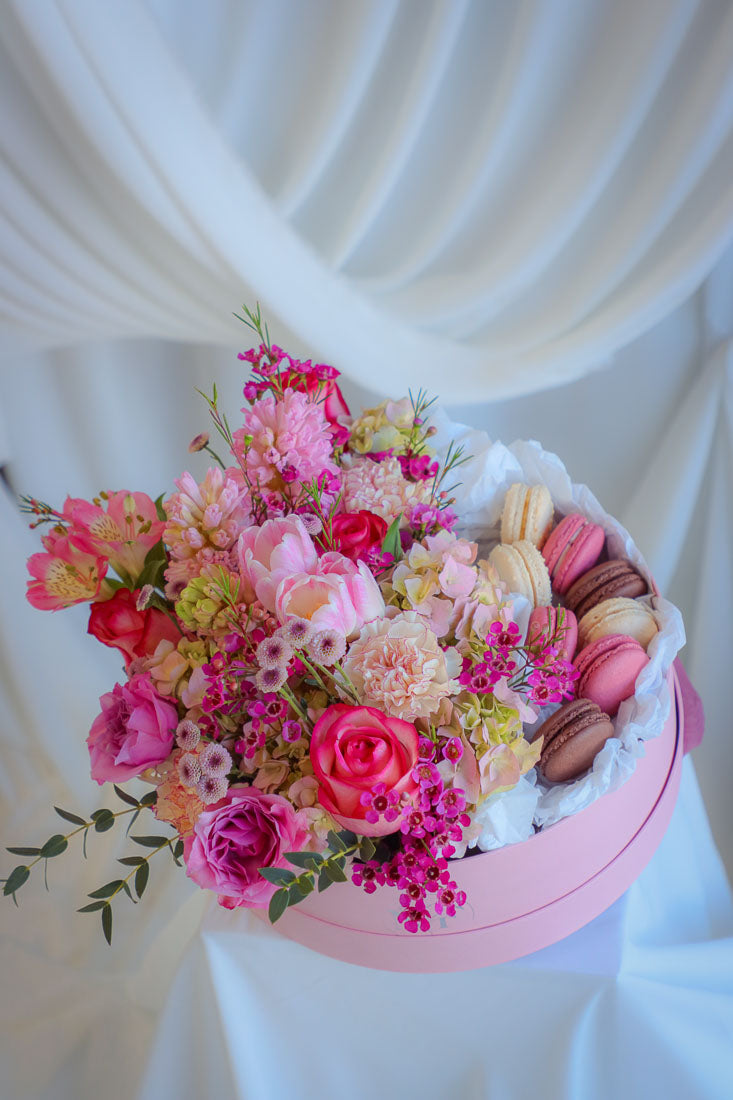 Pink Flower Macaron Box