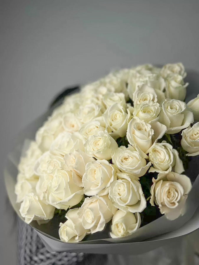 Pure love 50 white roses