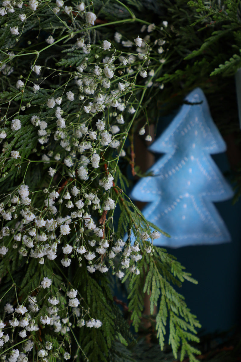 21" Miracle Wreath