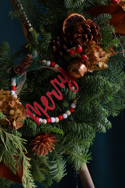 28" Grand Vintage Winter Wreath