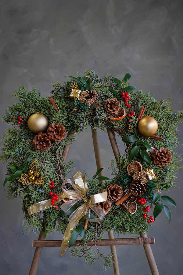 Fresh Signature Christmas Wreath