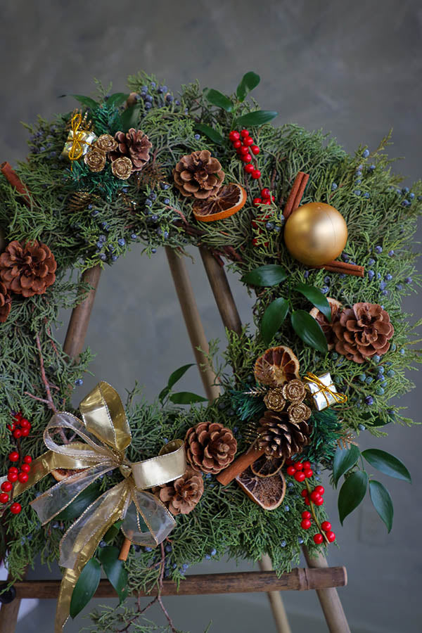 Fresh Signature Christmas Wreath