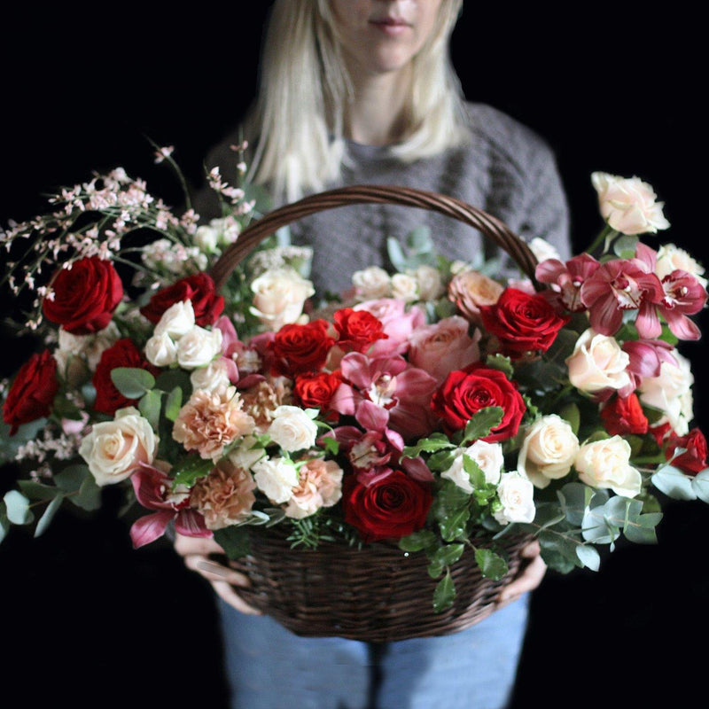 luxury flower basket, roses basket