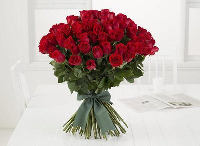 luxurious vip red roses in a bouquet