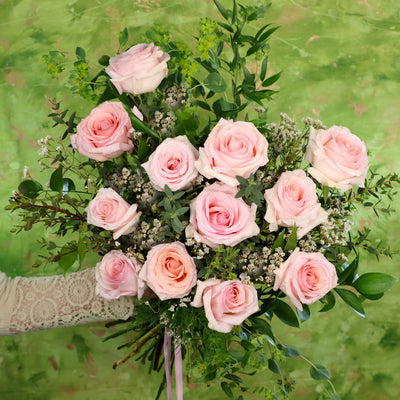 pink roses; blush pink roses; pink roses bouquet