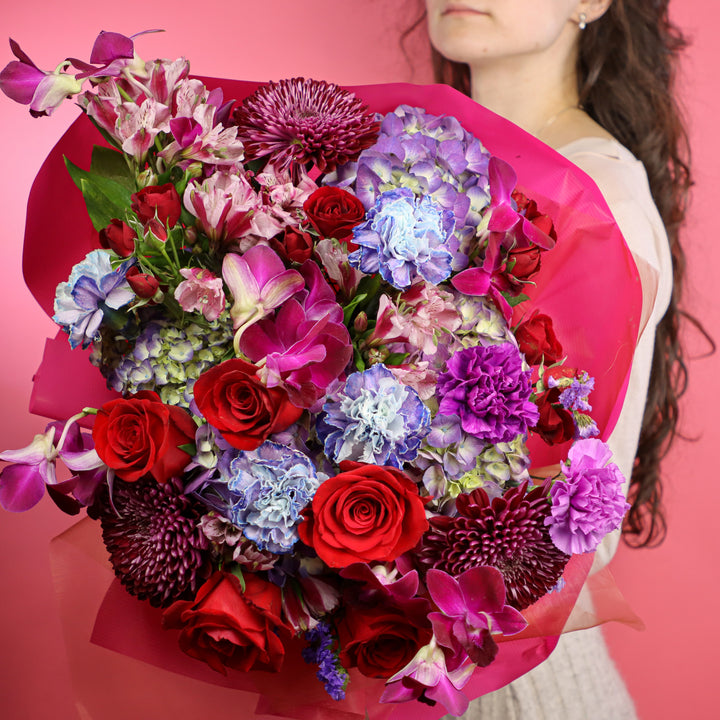 big bouquet; expensive flowers; big romantic bouquet; valentines day flower gift