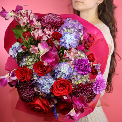 big bouquet; expensive flowers; big romantic bouquet; valentines day flower gift